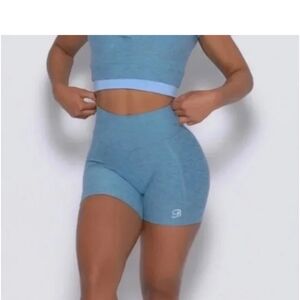 Bombshell Sportswear V Back Scrunch Butt Shorts Size Medium